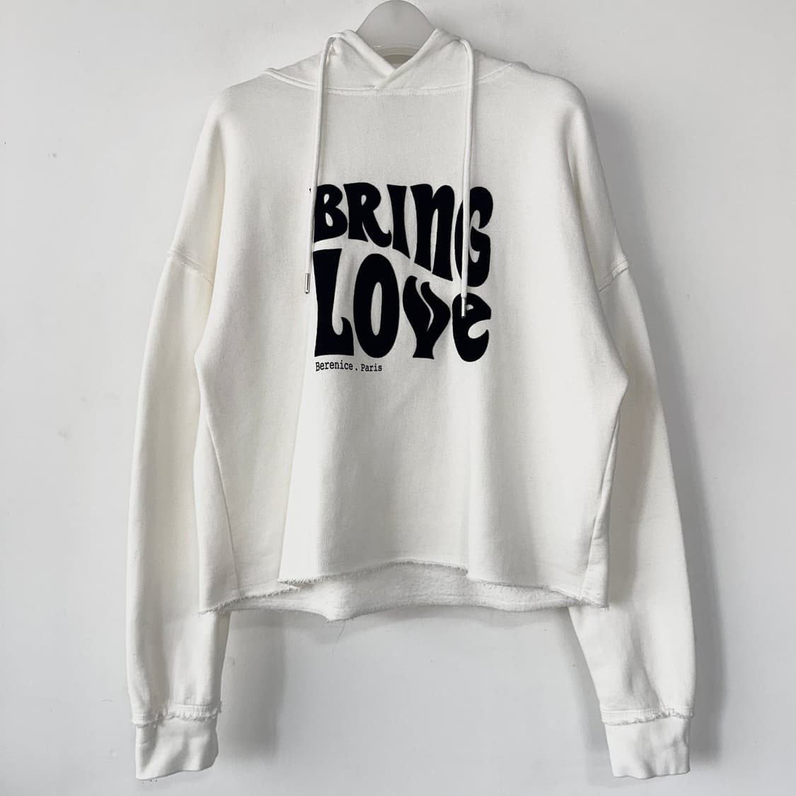 베르니스 타이포 후드 티셔츠 상품이미지1