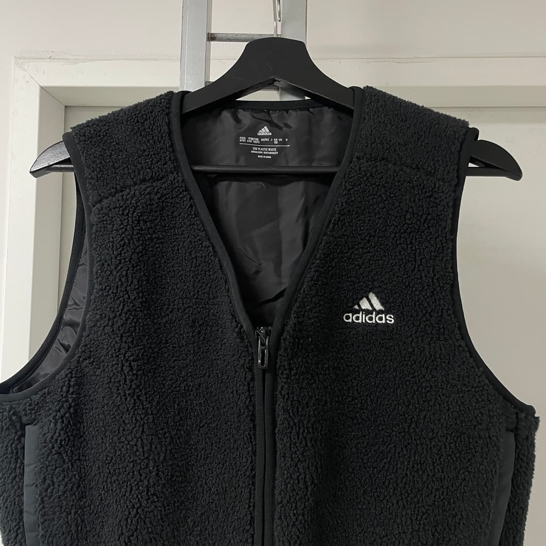 아디다스 후리스 조끼 블랙 150(W) 상품이미지2