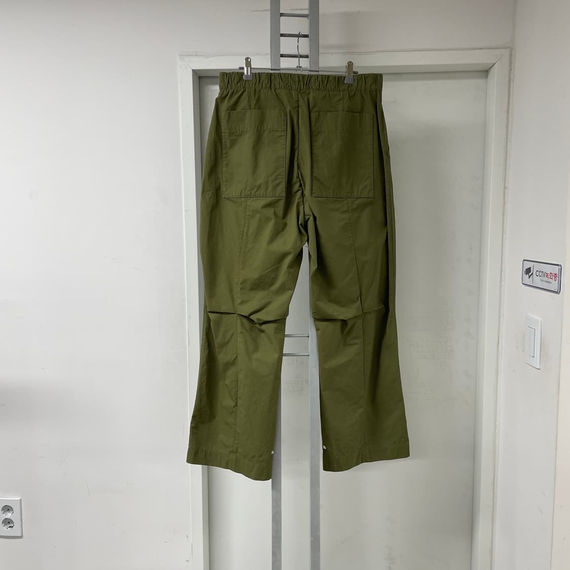 몽클레어 크레이그그린 카키 팬츠 M 상품이미지6