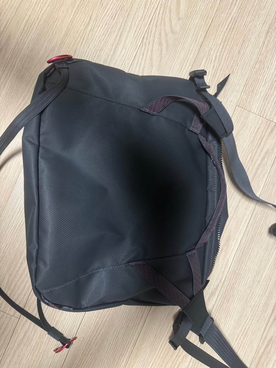클라터뮤젠 가우트 메신저백 상품이미지2