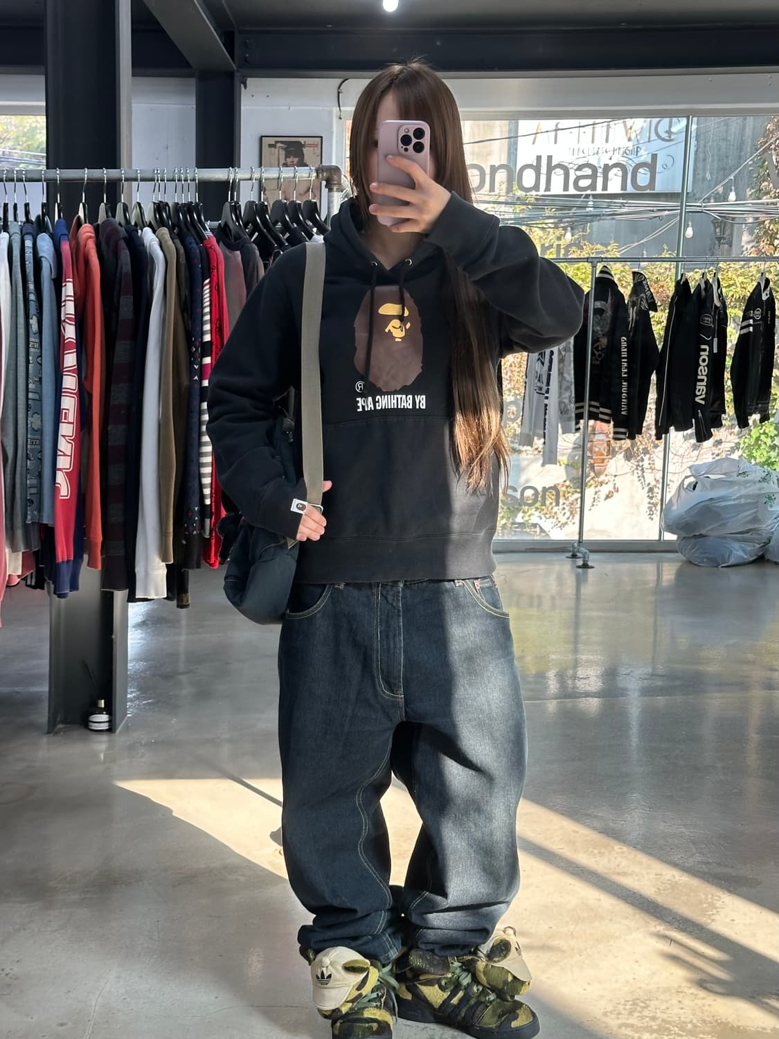 베이프 빅사루 풀오버 후드티 상품이미지2