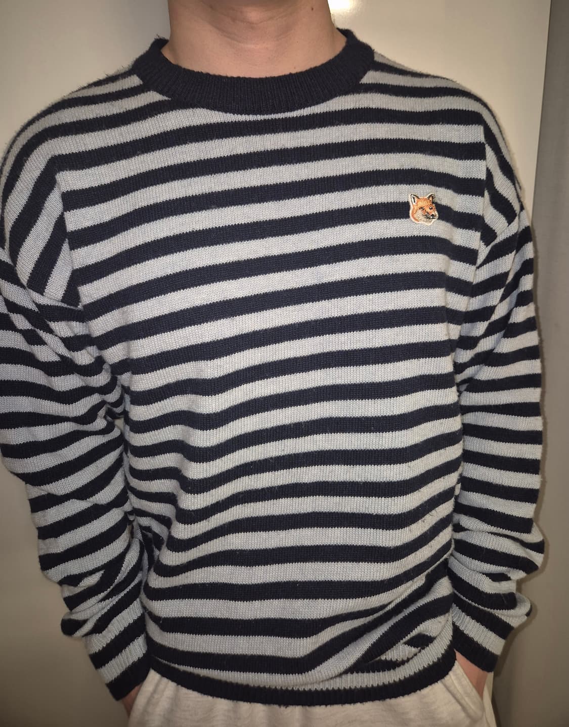 메종키츠네 네이비소라 스트라이프 단가라 니트 상품이미지1