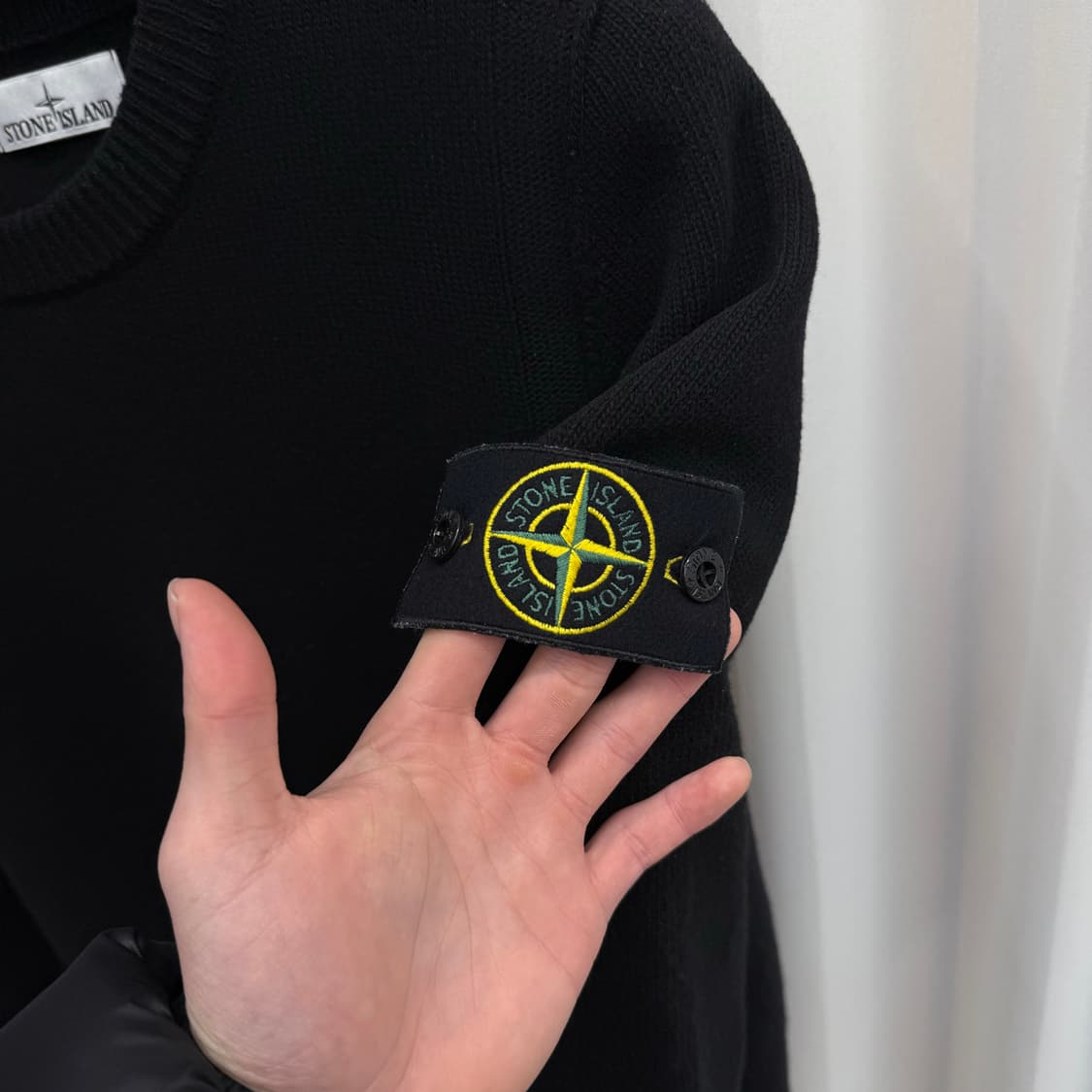 [M] 23FW 스톤아일랜드 램스 울 니트 블랙 상품이미지3