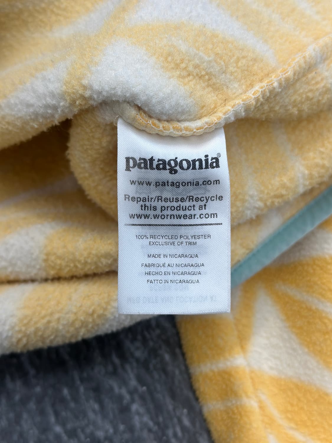 파타고니아 신칠라 옐로우 패턴 스냅 플리스  상품이미지9