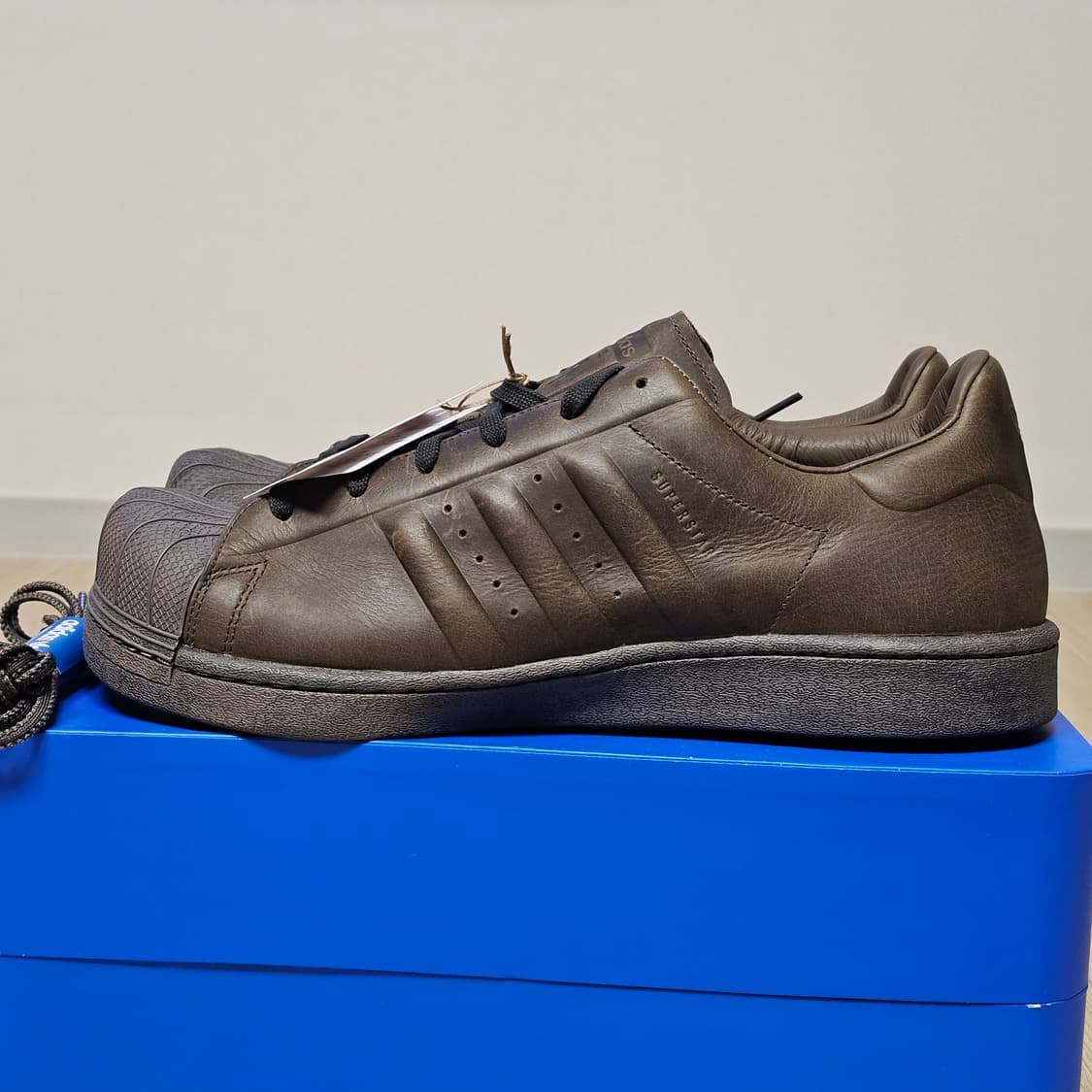 290 새제품) (W) 아디다스 X 아바바브 슈퍼스타 브라운 JR4280 상품이미지4