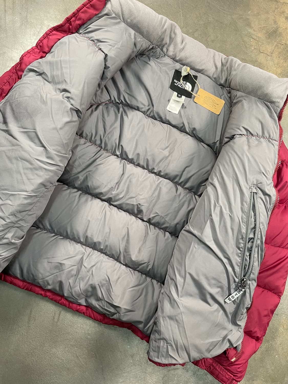 노스페이스 700 눕시 패딩 상품이미지3