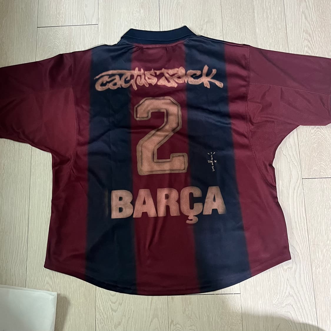 트래비스 스캇 바르셀로나 저지 L 상품이미지2