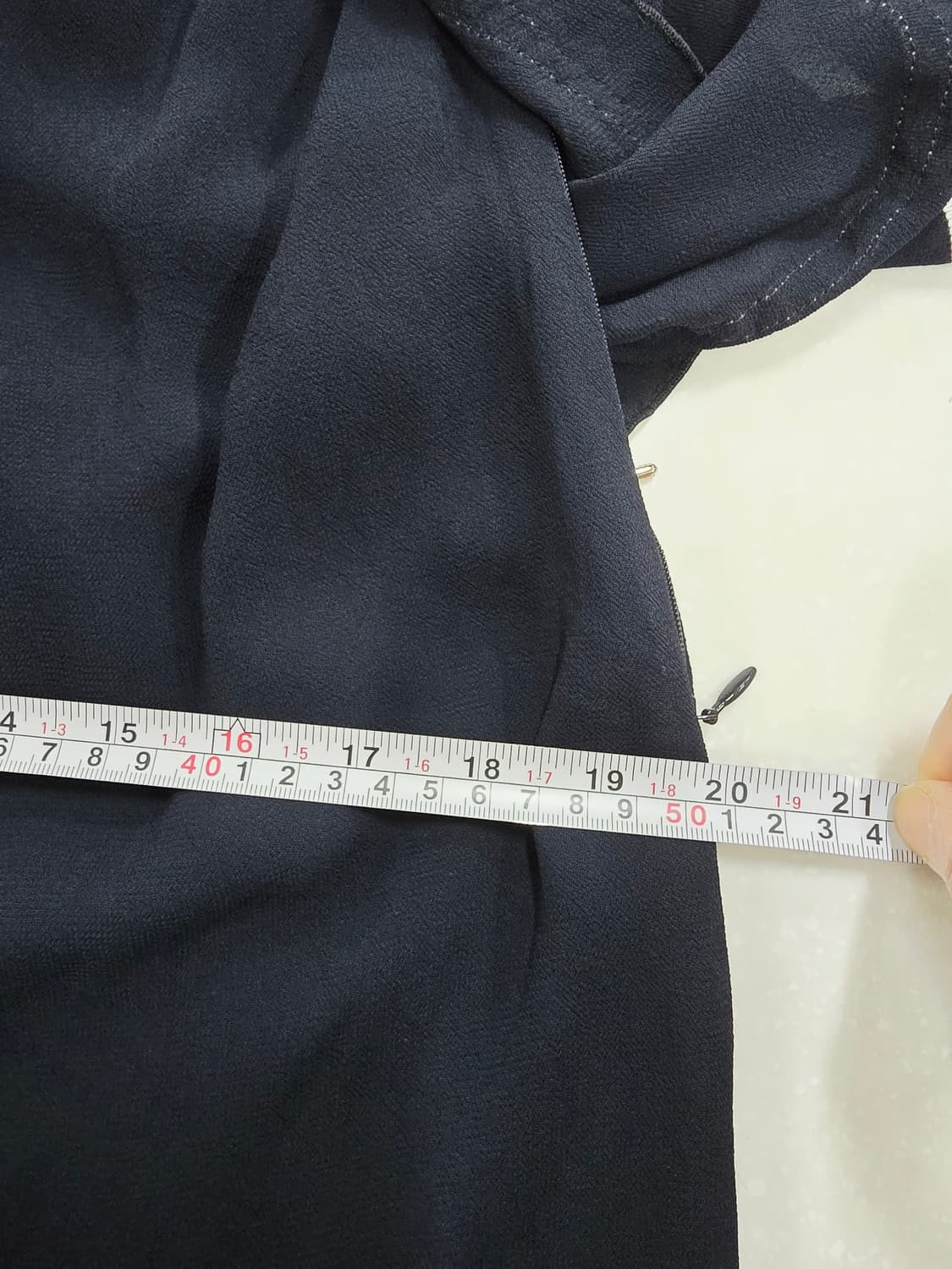 럭키슈에뜨 오프숄더 블라우스 스트라이프 상품이미지8