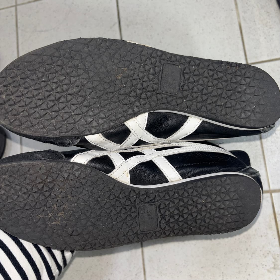 오니츠카 타이거 멕시코 66 블랙 240 상품이미지4