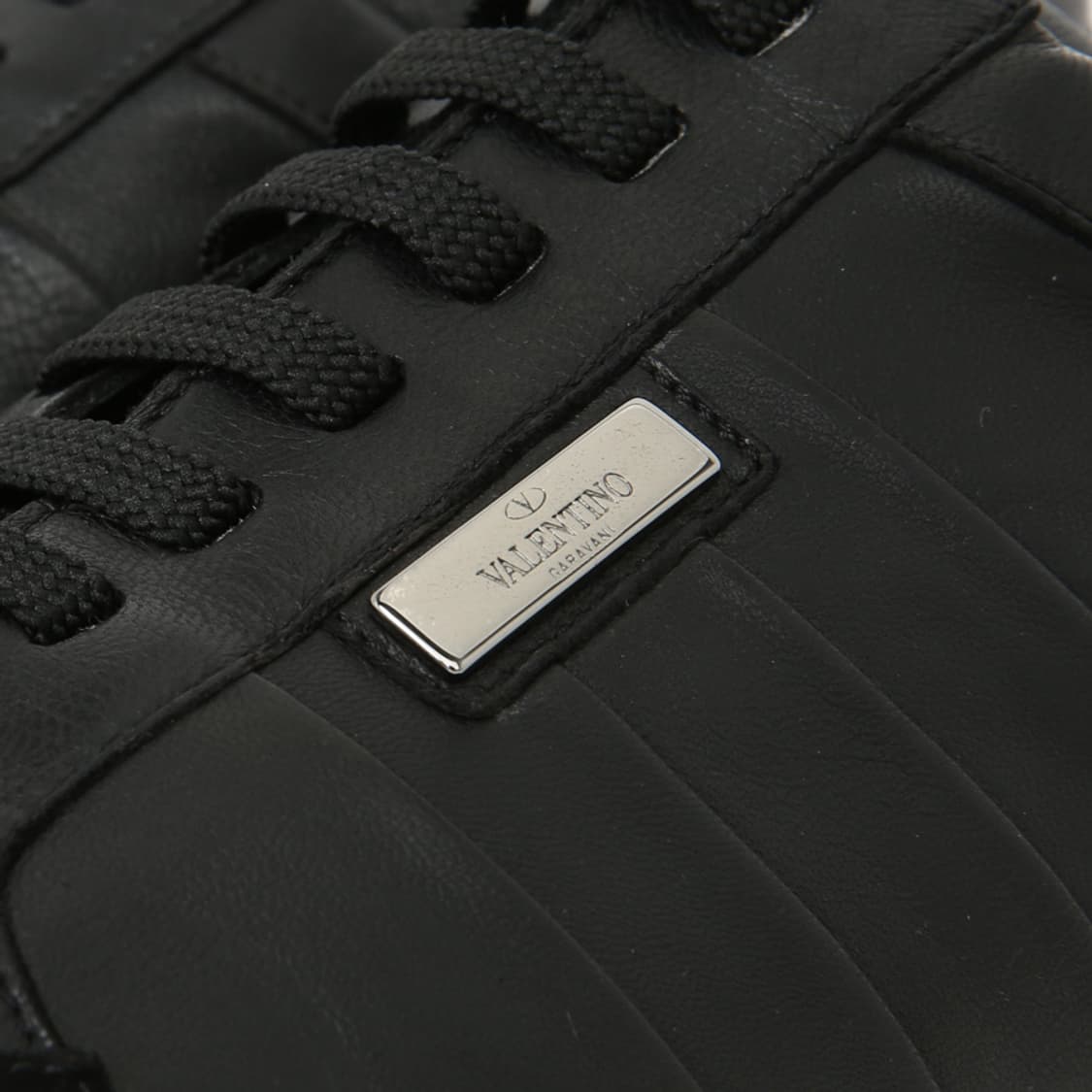 발렌티노 스니커즈 블랙 플레이트 슬림 운동화 상품이미지6