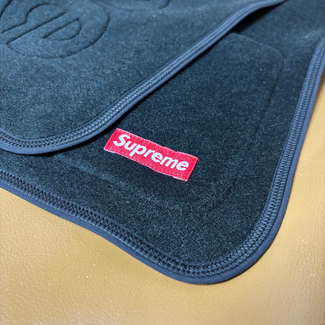 슈프림 머플러 목도리 로고 블랙 인사이드 포켓 상품이미지2