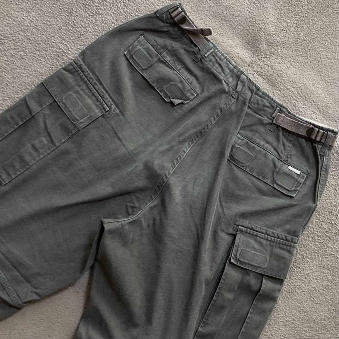 에스피오나지 챠콜 카고팬츠 SIZE L 상품이미지4