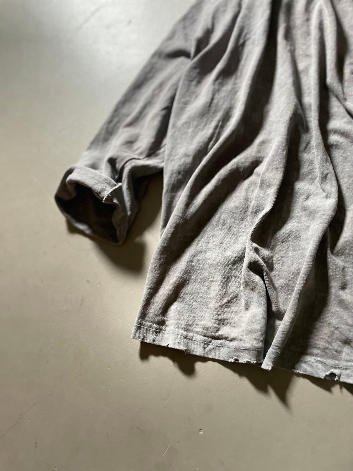  KZ Atelier Distressed Wide Sleeve Top 상품이미지6