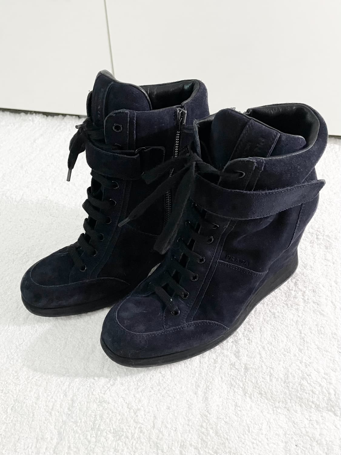 프라다 스웨이드 하이탑 상품이미지4