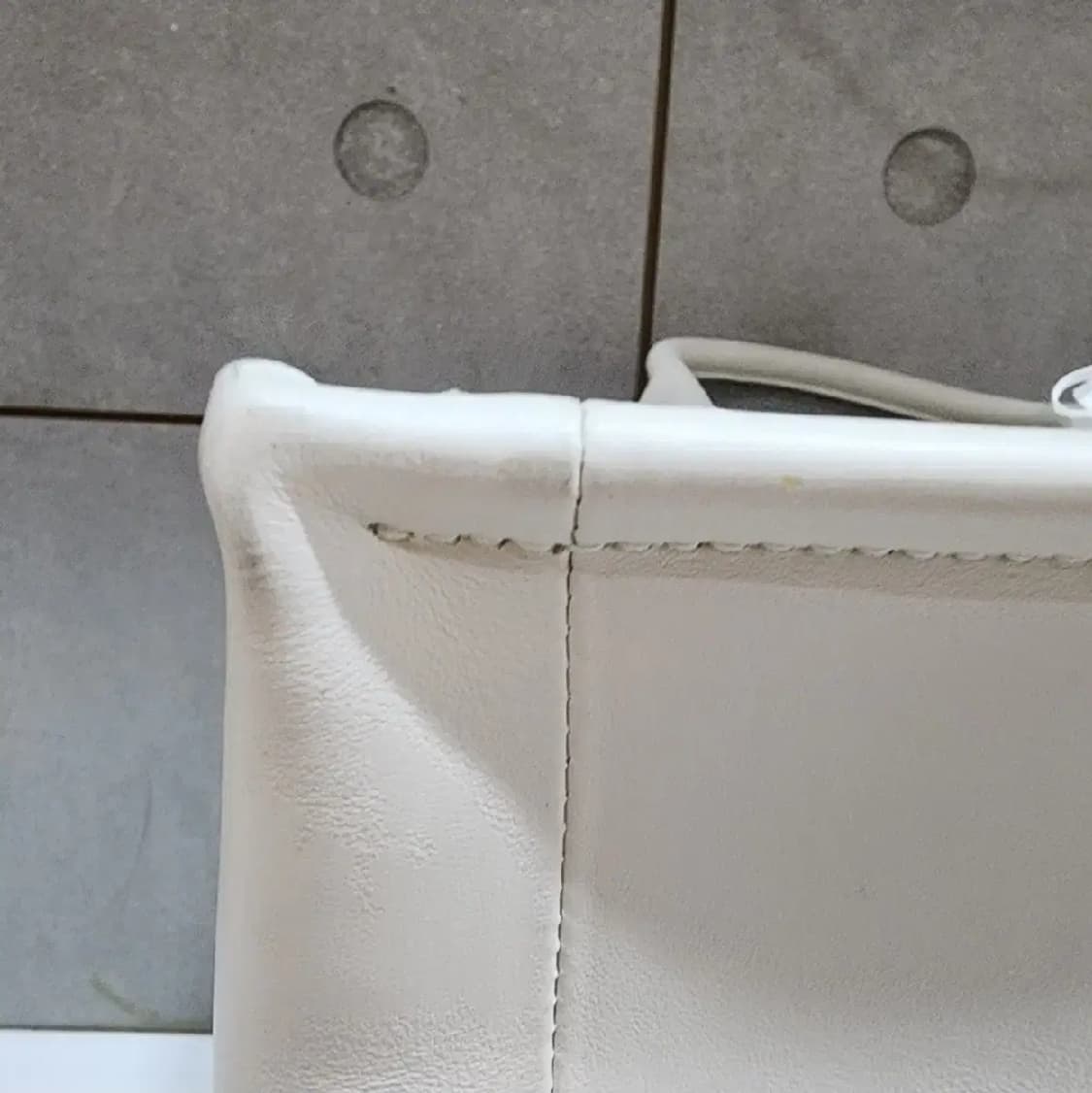 디올 북토트 스몰백 레더 라떼 25.06월 +이너백 상품이미지5