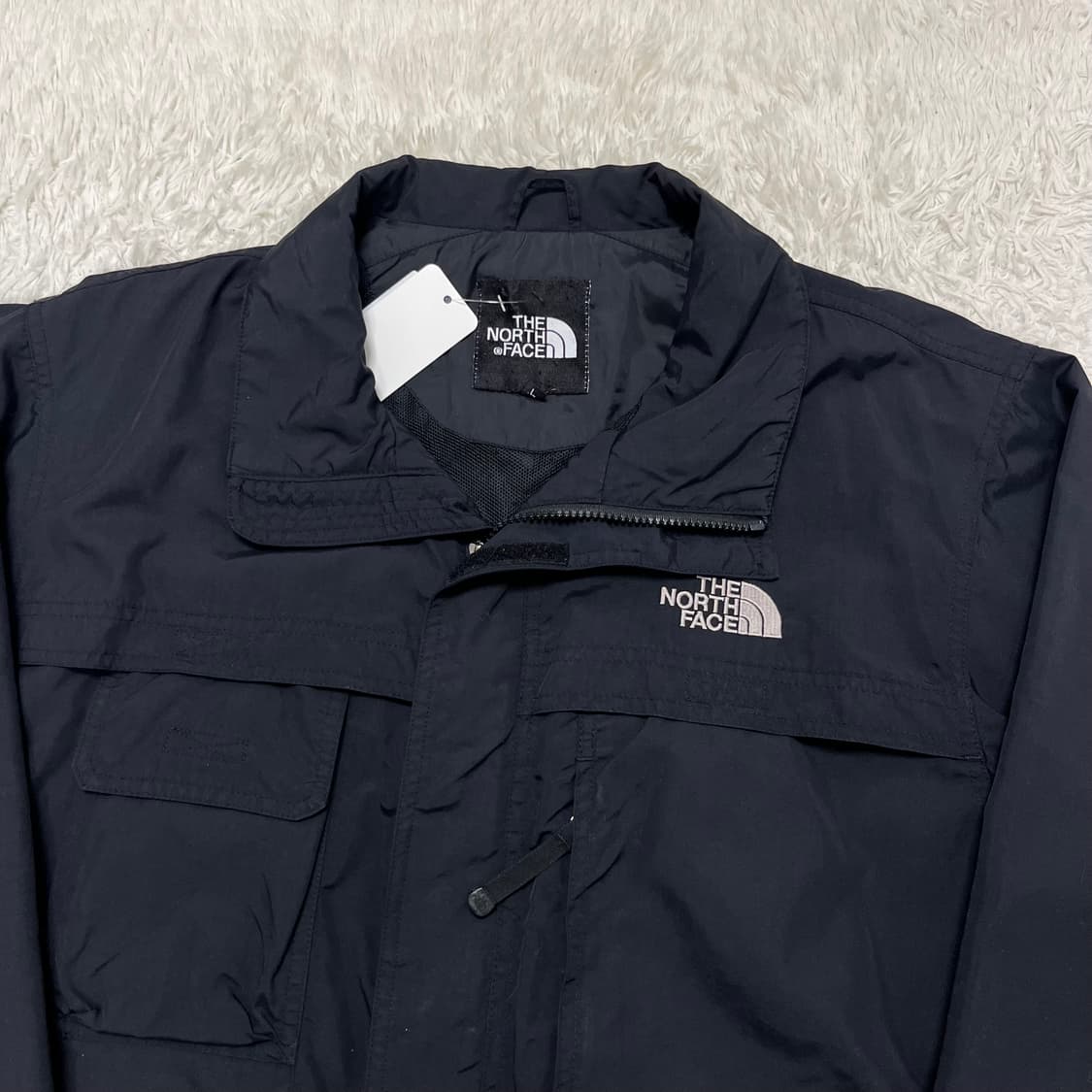 The North Face black windbreaker 상품이미지5