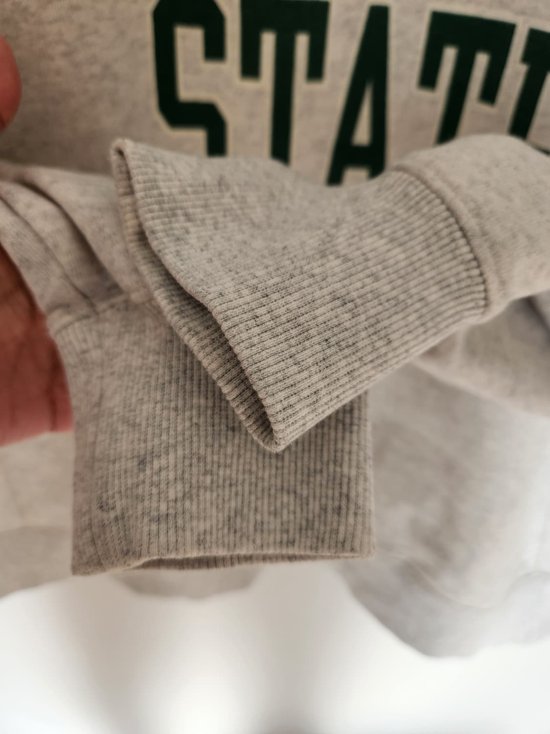 로리즈팜 기모 루즈핏 맨투맨 상품이미지4