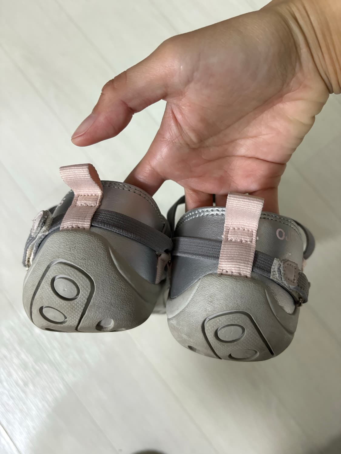 오호스 토슈즈 실버 240 상품이미지3