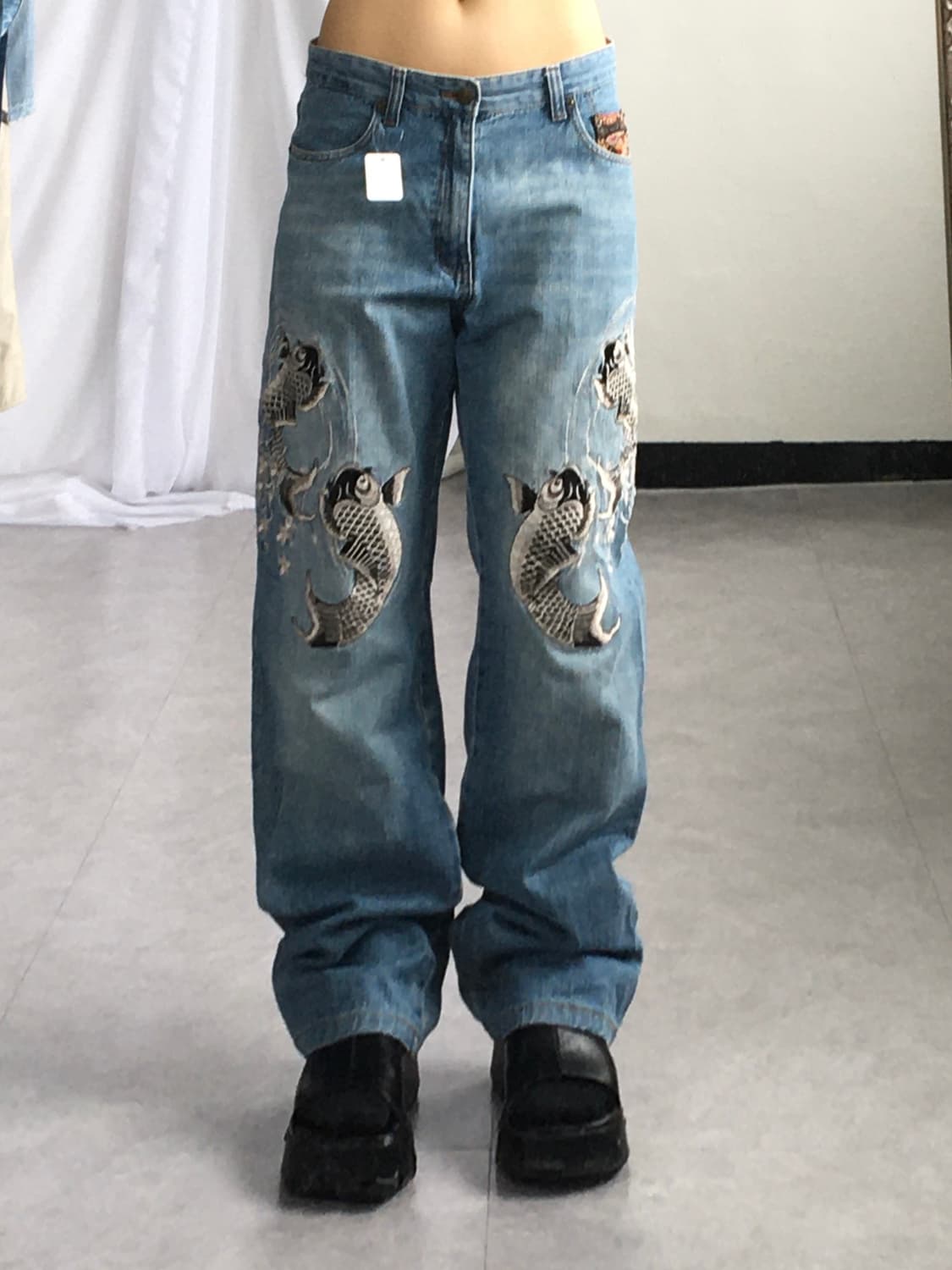 Oriental needle work denim pants 상품이미지1