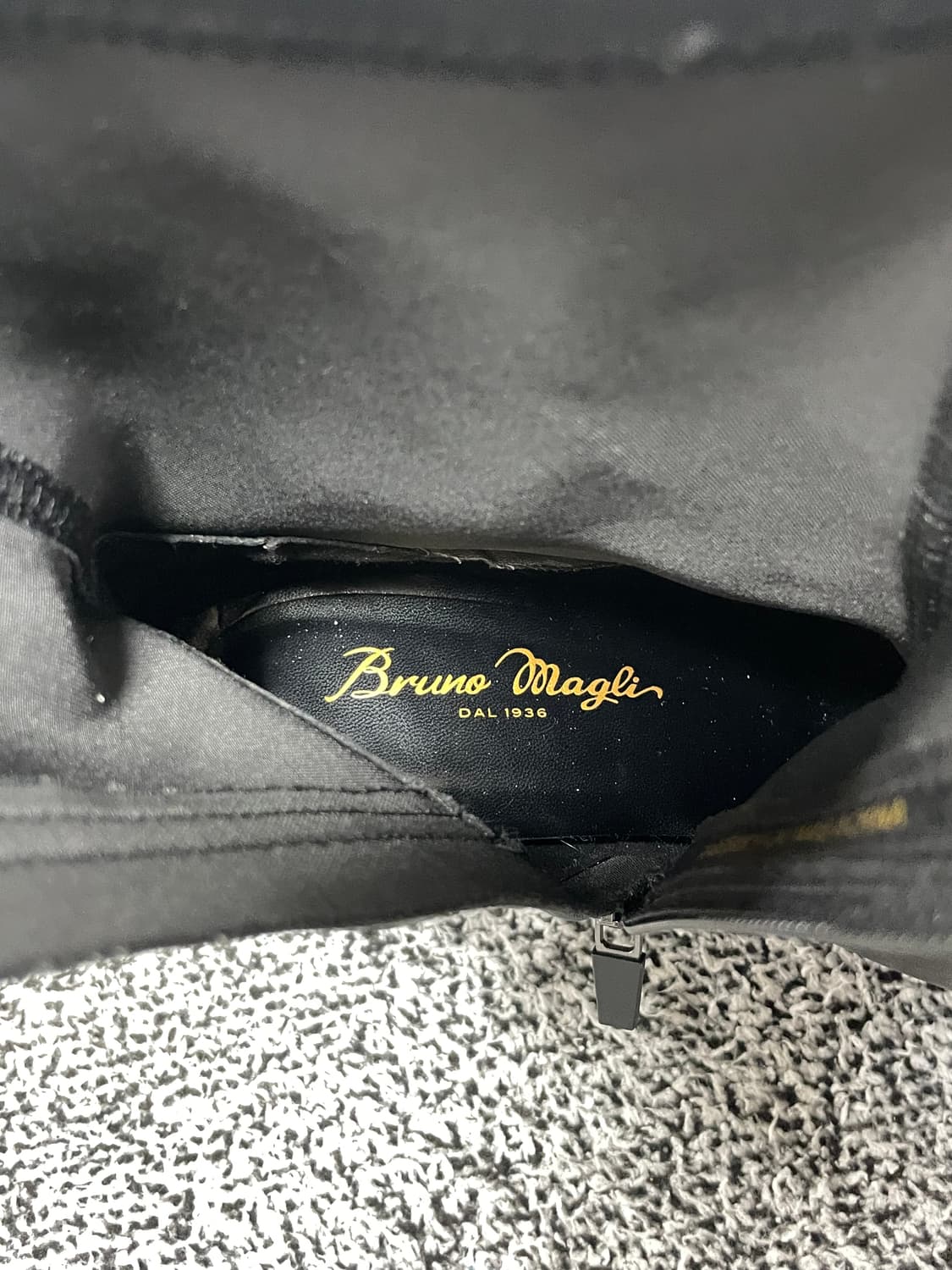 빈티지9. Bruno Magli 브루노말리 가죽 숏부츠 통굽 구두 블랙 상품이미지6