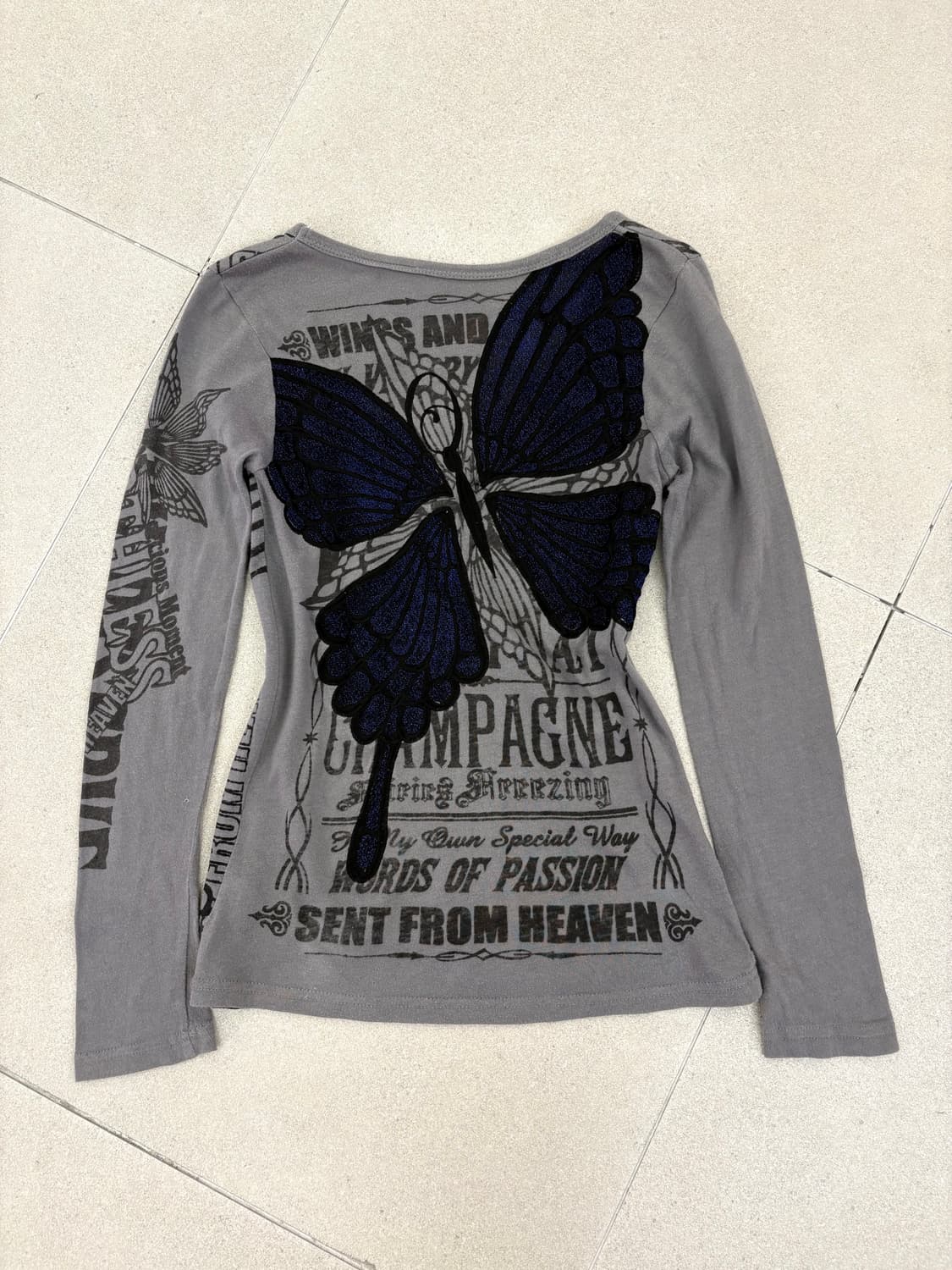 글리츠 나비 롱슬리브 상품이미지1