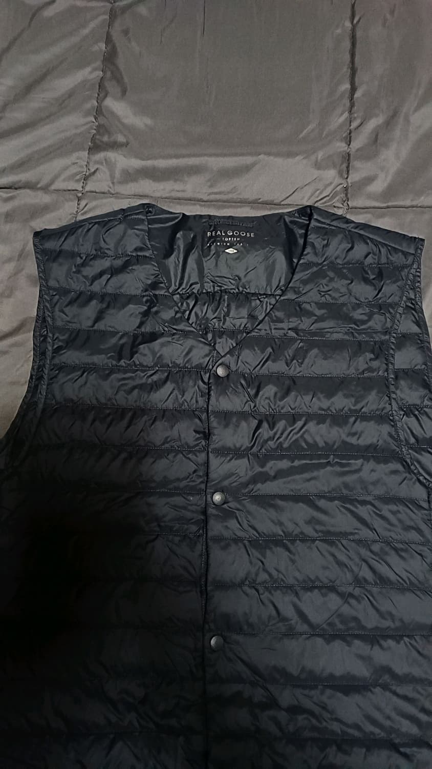 탑텐 네이비색 구스경량조끼 105 가슴57 기장68 상품이미지2