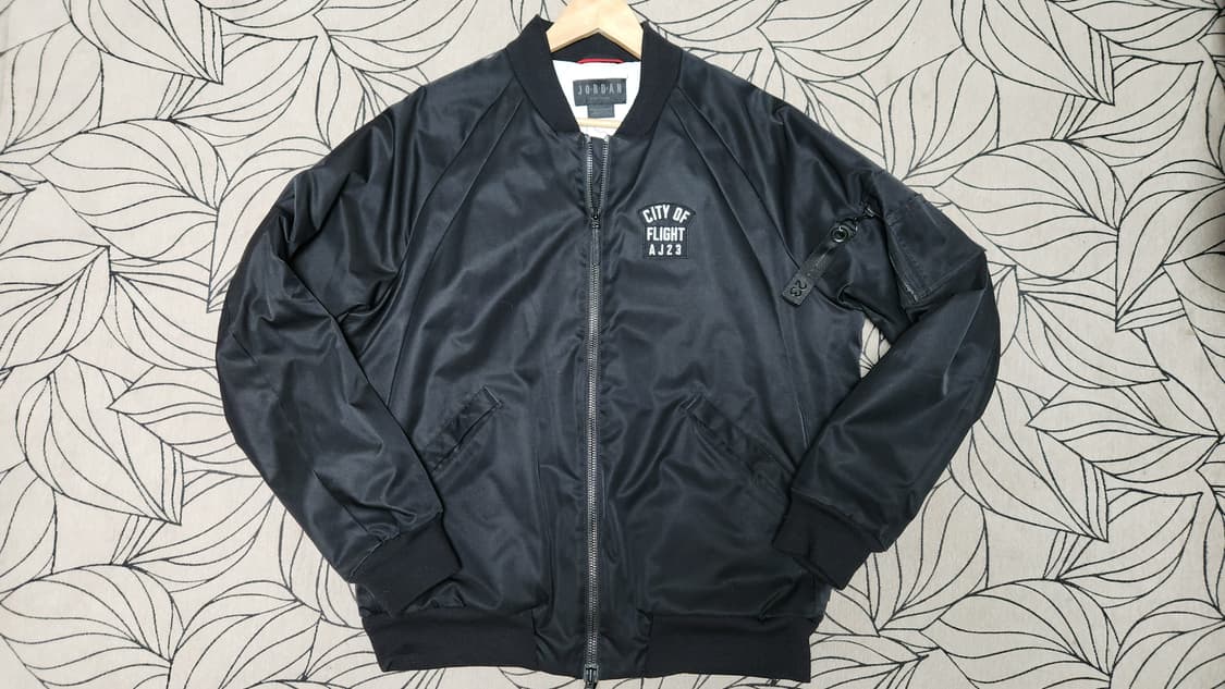 조던 올스타 컬렉션  City of Flight 블랙 MA-1 패딩자켓  상품이미지1