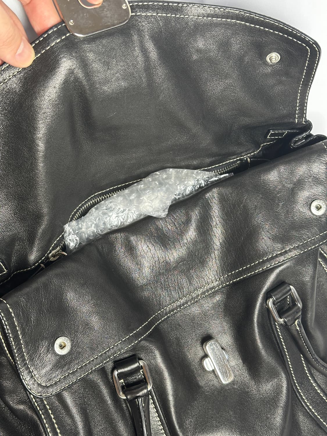 프라다 소프트 레더 토트백 (블랙) 상품이미지6