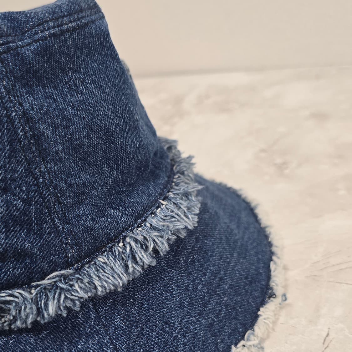 미우미우 데님 버킷햇 모자 m사이즈 판매 상품이미지3