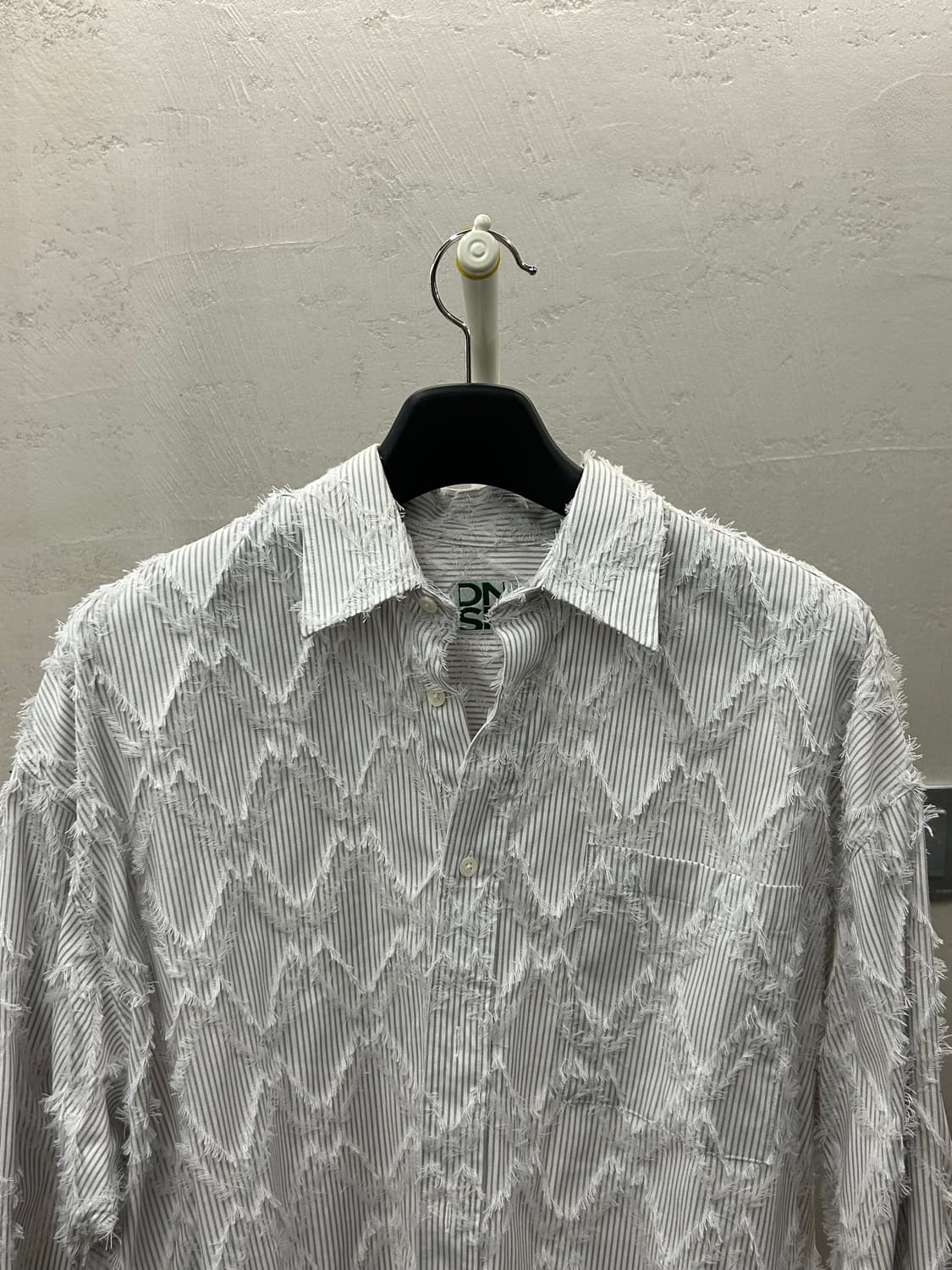 DNSR 화이트 스트라이프 셔츠 상품이미지3