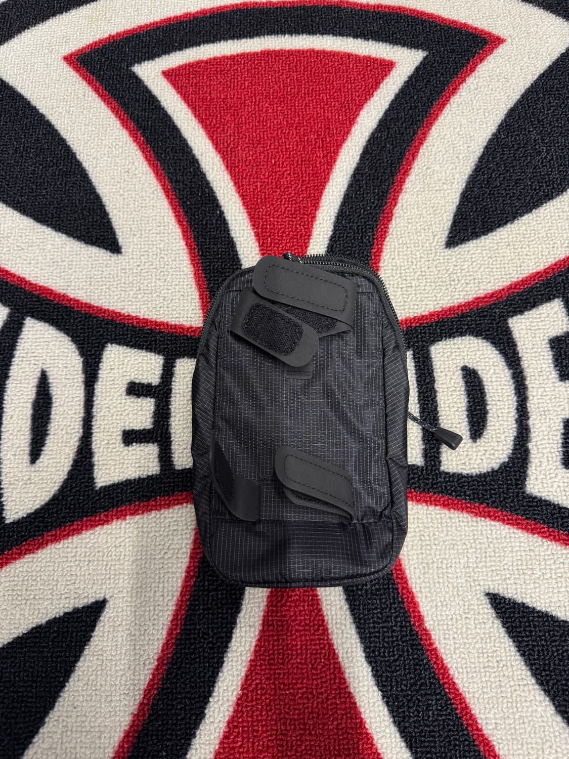 몽벨 어택처블 심플 파우치 블랙 상품이미지2