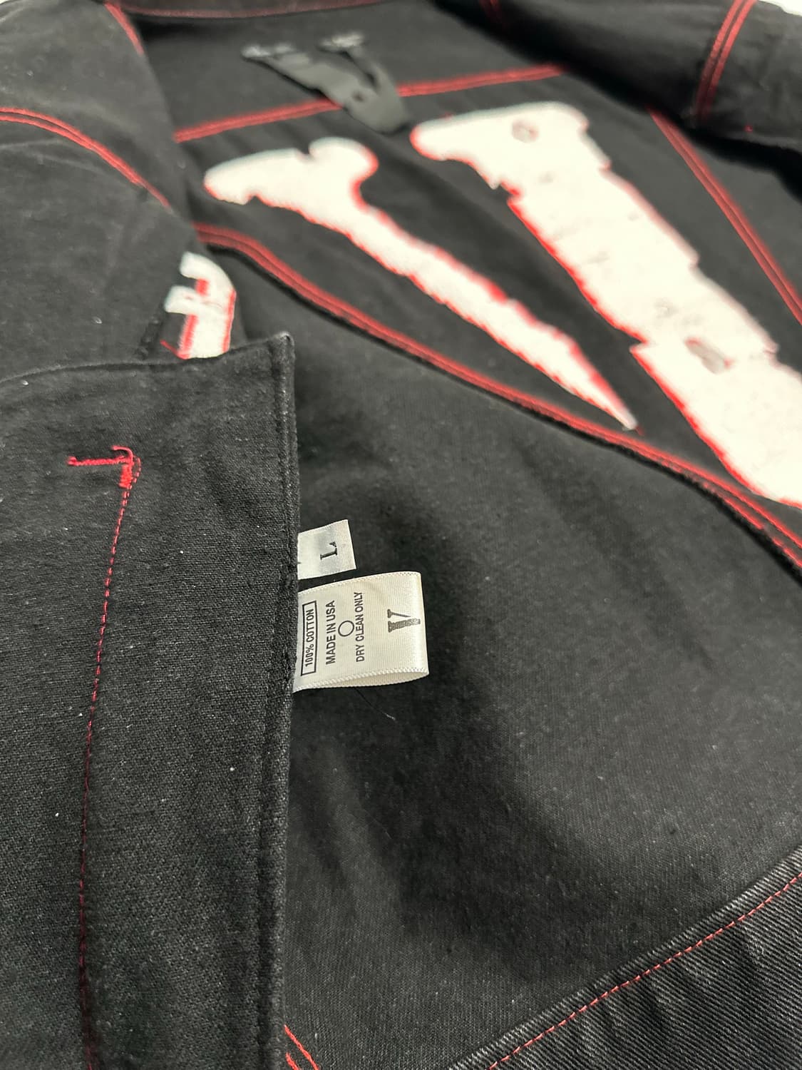 브이론 VLONE 블랙 데님자켓 상품이미지4