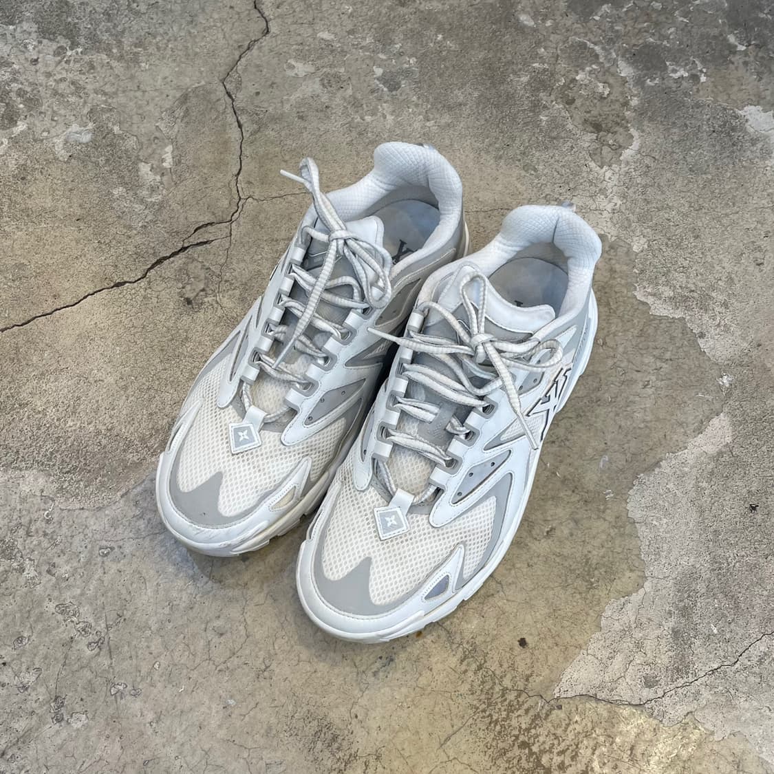 루이비통 22fw 트레이너 2 상품이미지3