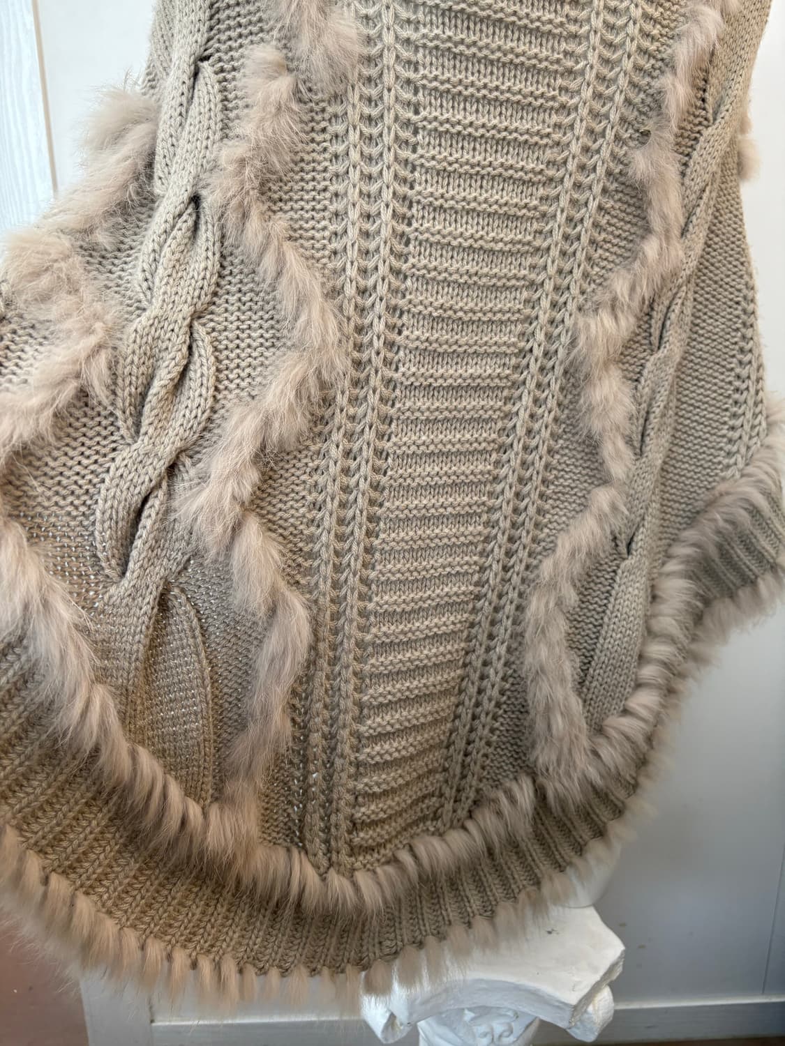 레빗 퍼 케이프 상품이미지3