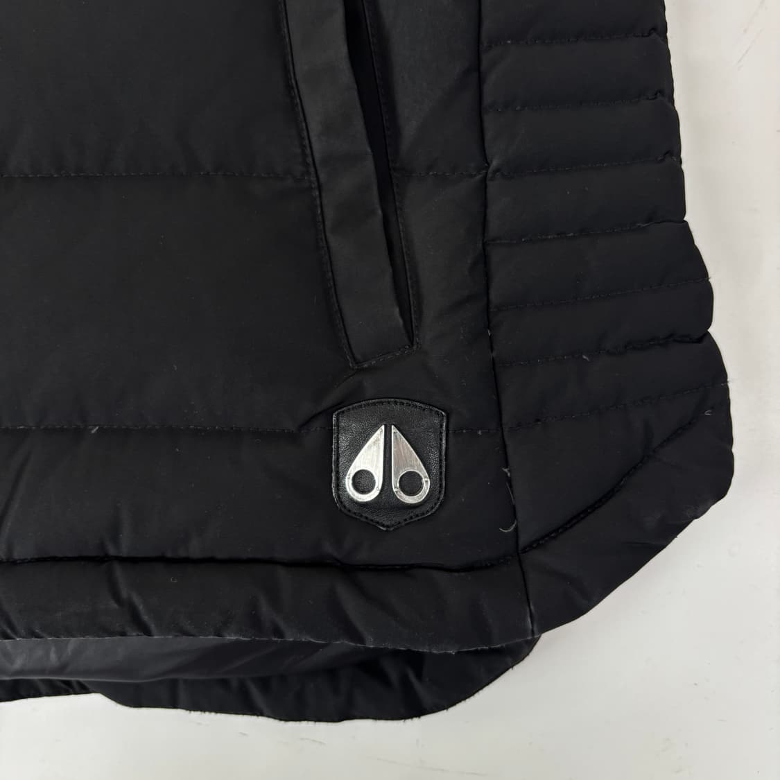 무스너클 레더 콤비 다운 베스트  상품이미지4