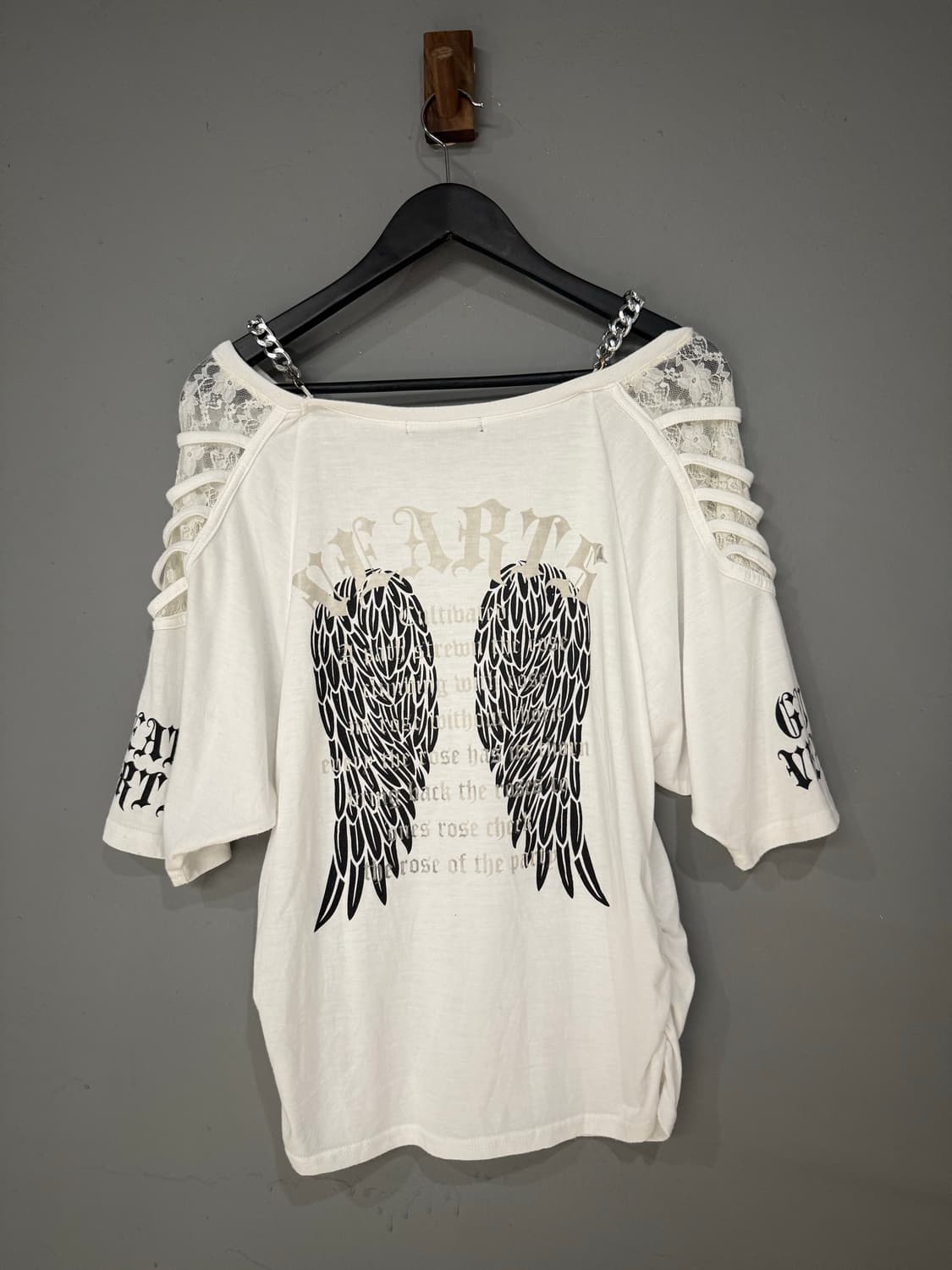 Dig deep wings detail off-shoulder top 상품이미지9