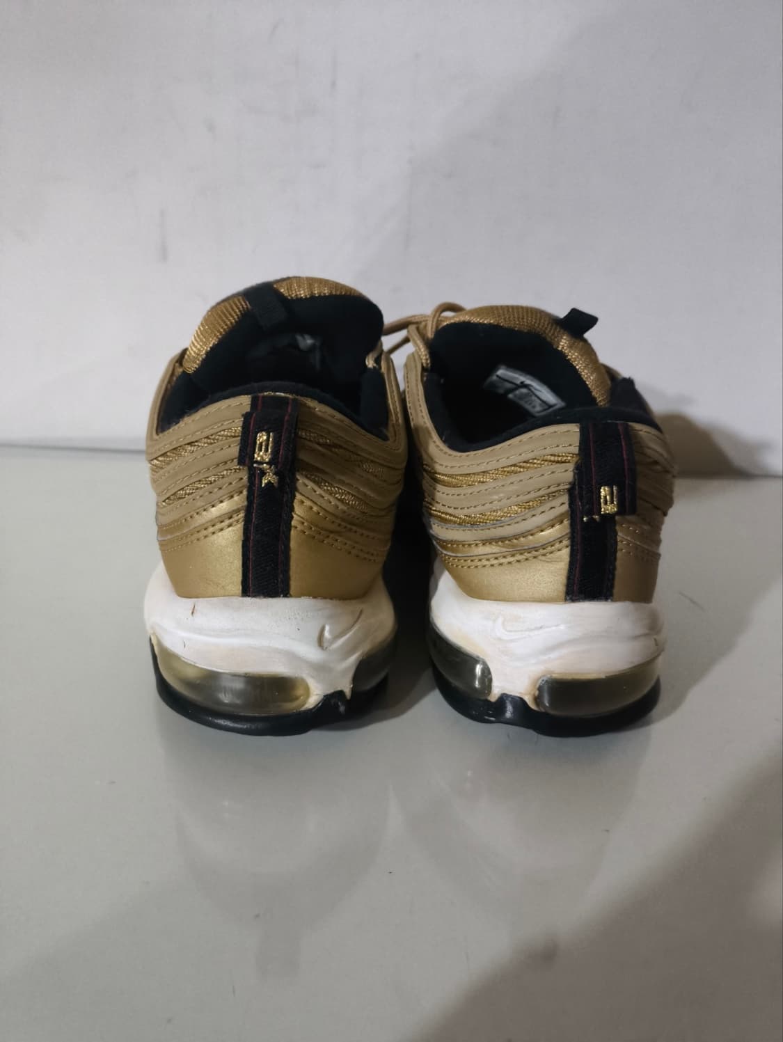 280mm 나이키 에어맥스97 골드 운동화 상품이미지8