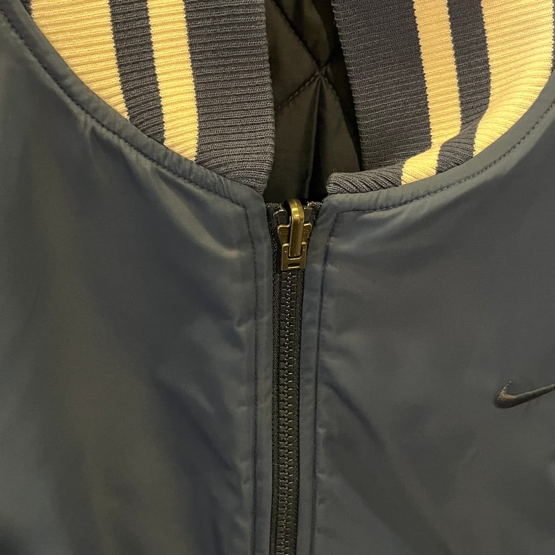 나이키 다크네이비 양면 누빔 바시티 퀼팅자켓  상품이미지7