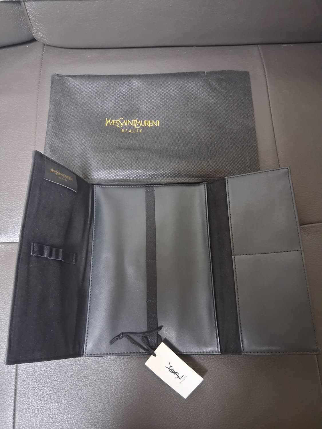생로랑뷰티파우치 상품이미지2