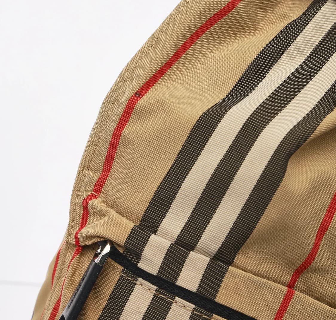 [S급] 버버리 포이베 파우치 버킷백 판매합니다!!! 상품이미지4