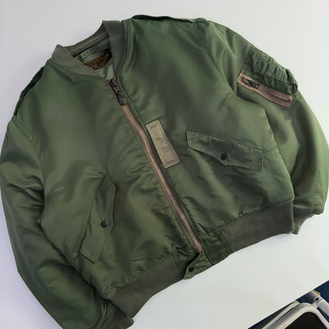 Cab Clothing  캡 클로딩 L2B 플라이트 봄버 자켓 상품이미지2