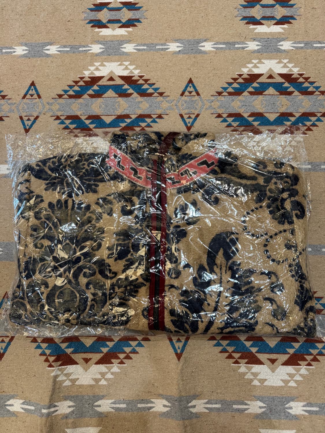 [3][L] 캐피탈 다마스크 패턴 마리아 플리스 상품이미지8