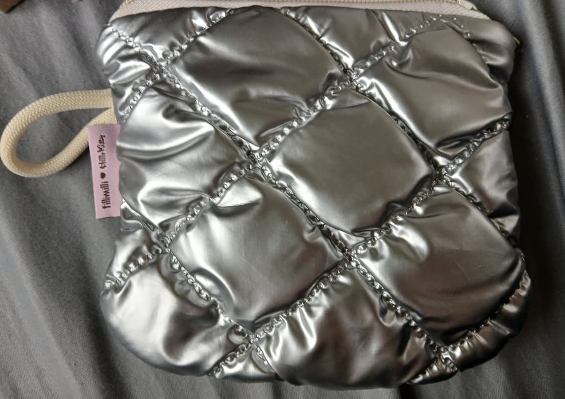 헬로키티 퀼팅 파우치 상품이미지2