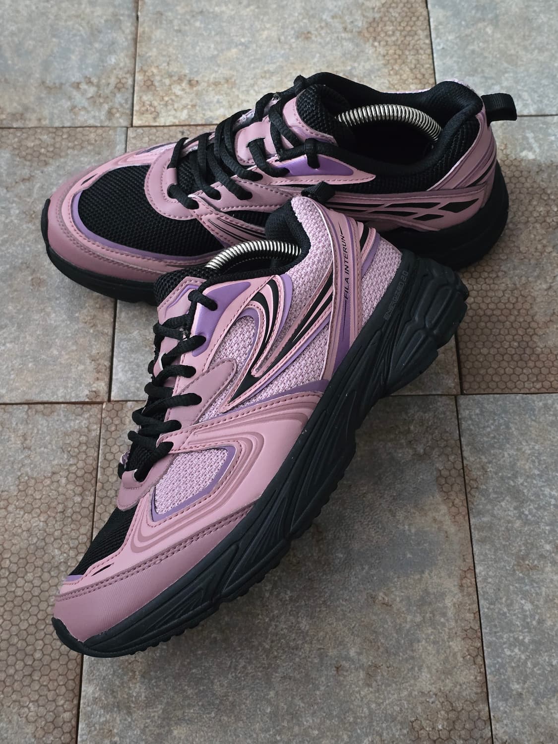 (245)휠라 인터런 블랙 핑크  상품이미지3