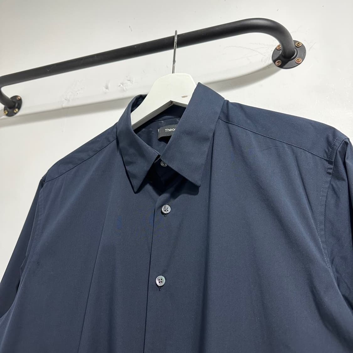 띠어리 솔리드셔츠 상품이미지3