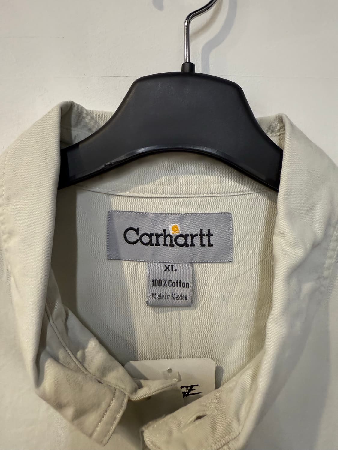 칼하트 아이보리 긴팔셔츠 상품이미지3