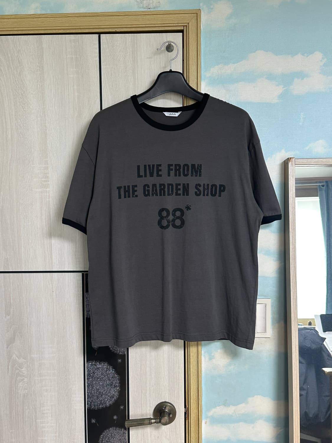 (새상품/L) 주앙옴므 라이브 가든샵 링거 하프 슬리브 (차콜) 상품이미지3