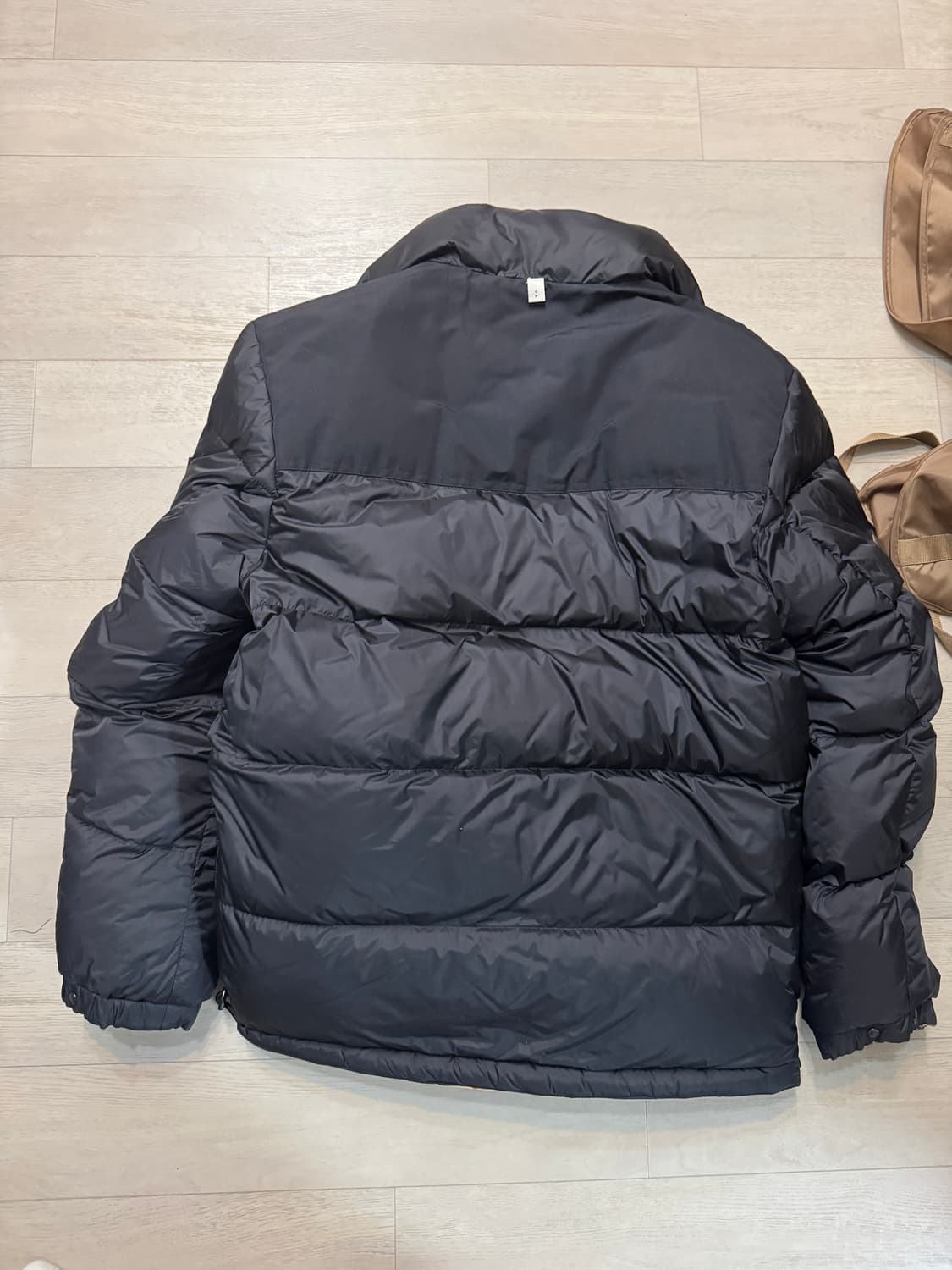 버버리 양면 패딩점퍼자켓 송민호 착용 상품이미지9