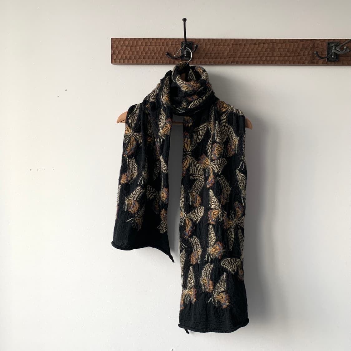 24fw 축융 울 나비 HAPPY 머플러 상품이미지1