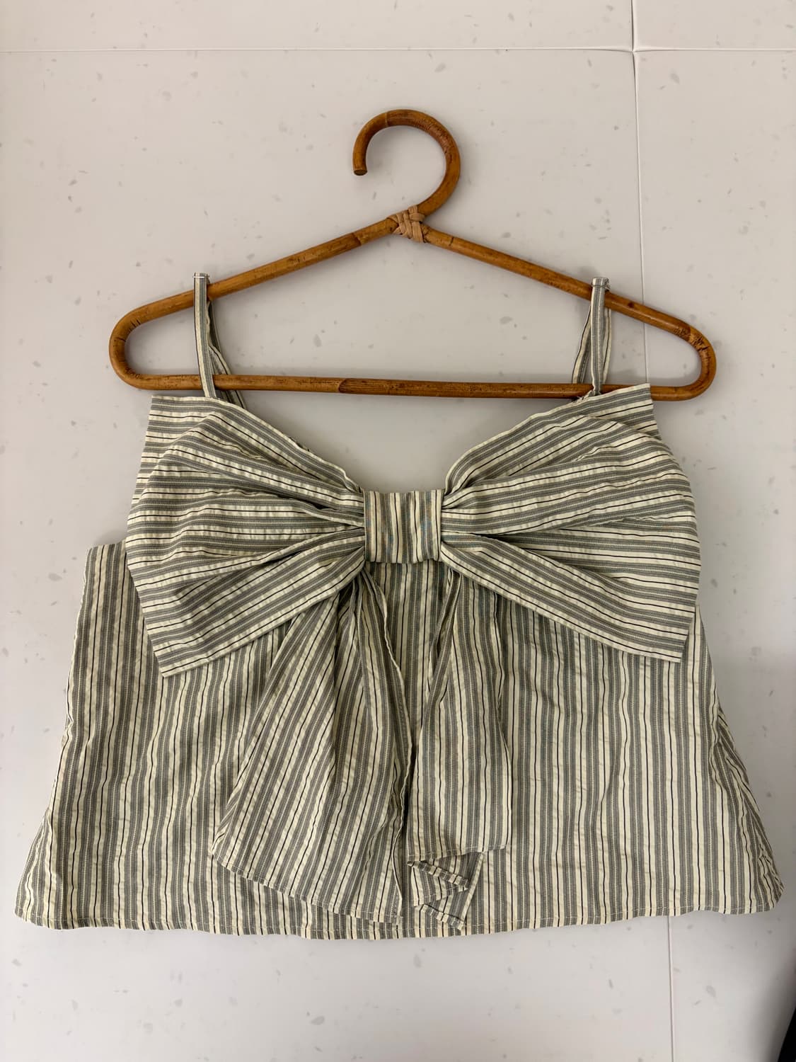 살롱드욘 리본 블라우스 상품이미지1